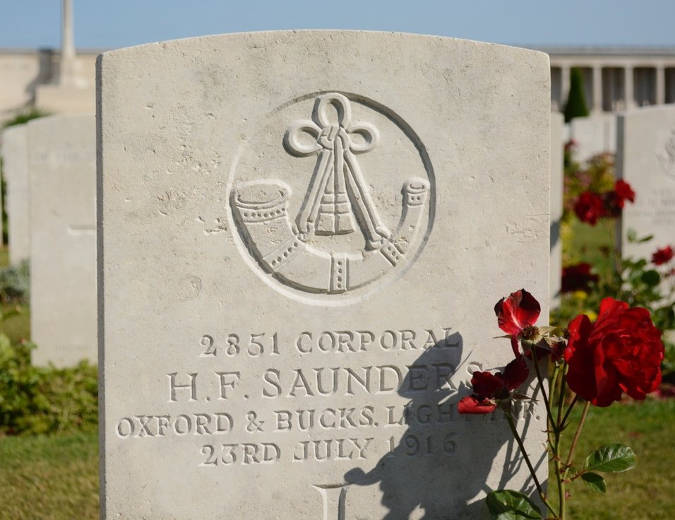 Saunders Harry CWGC gravestone at Pozieres Simon Haynes 3