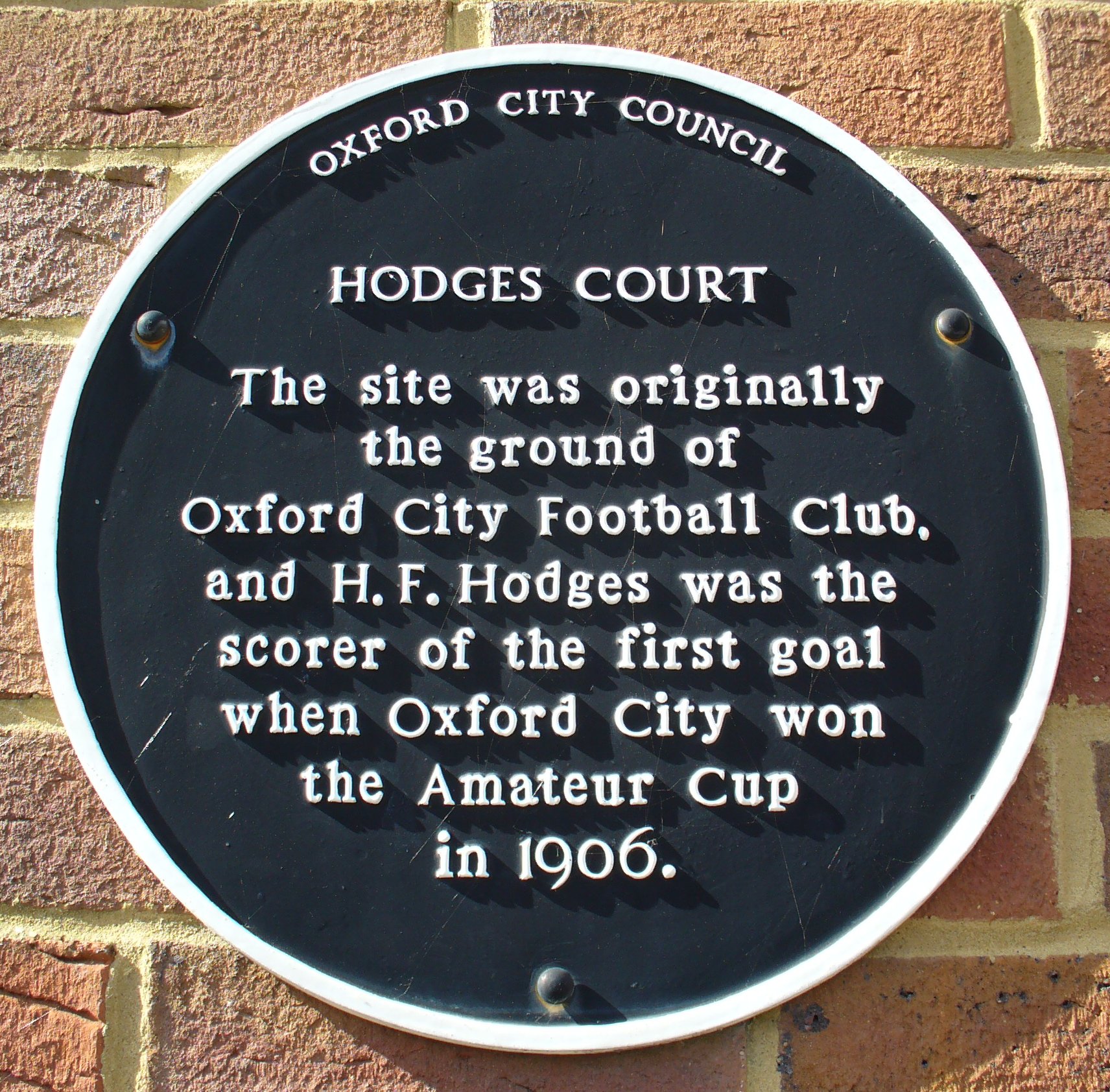 [Hodges Court plaque]
